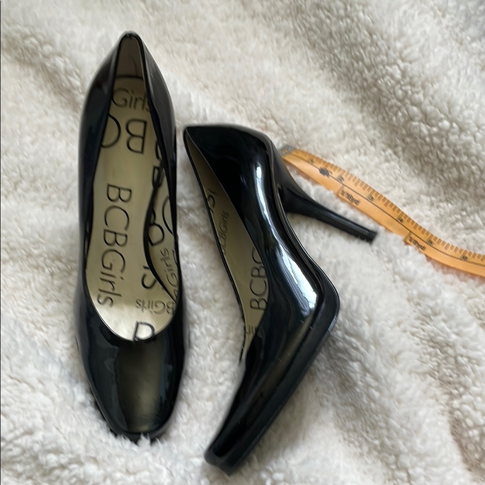 Women dress up shoes